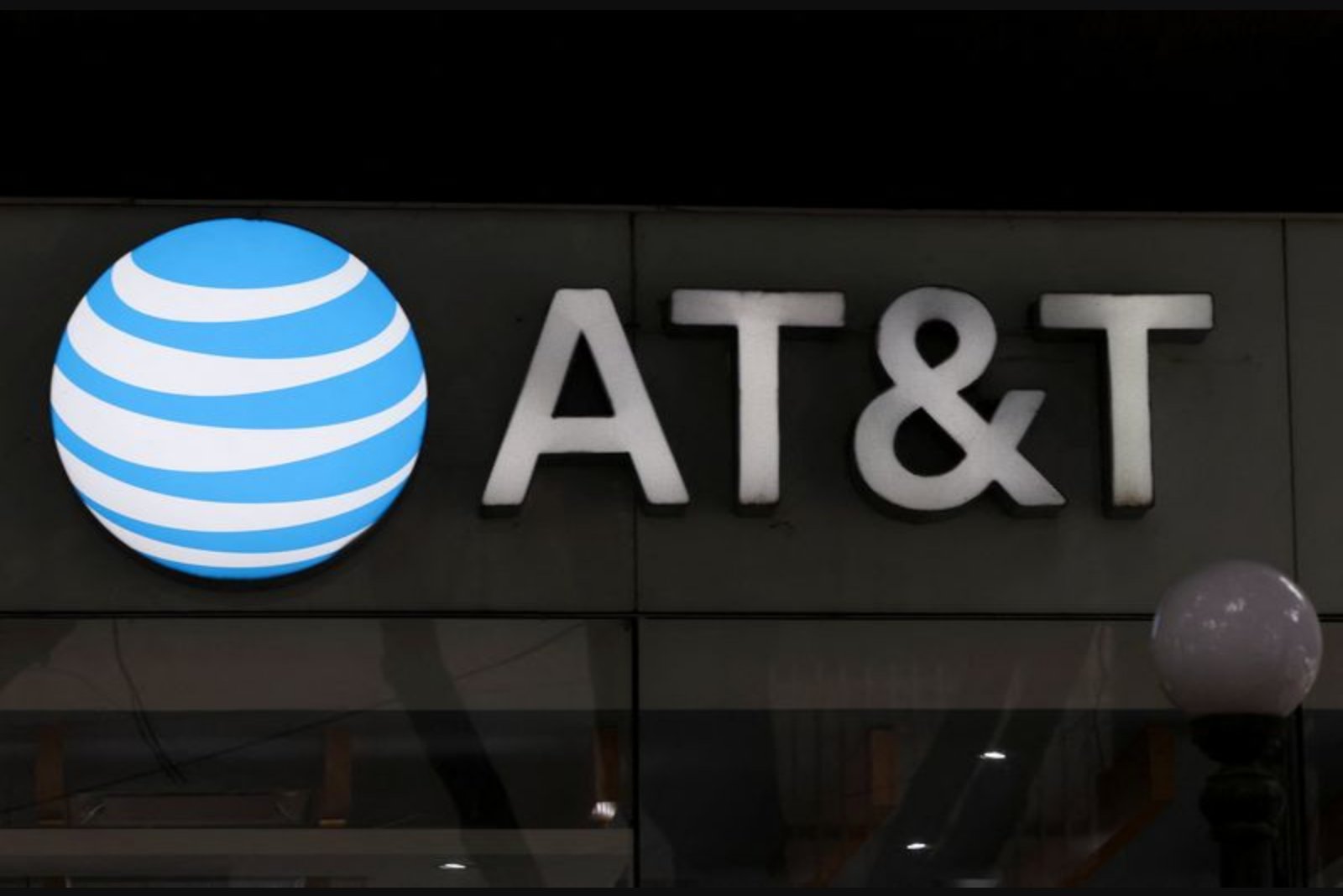 AT&T Sues California Over Requirement to Maintain Copper Phone Network, Pledges $19 Billion for Modernization