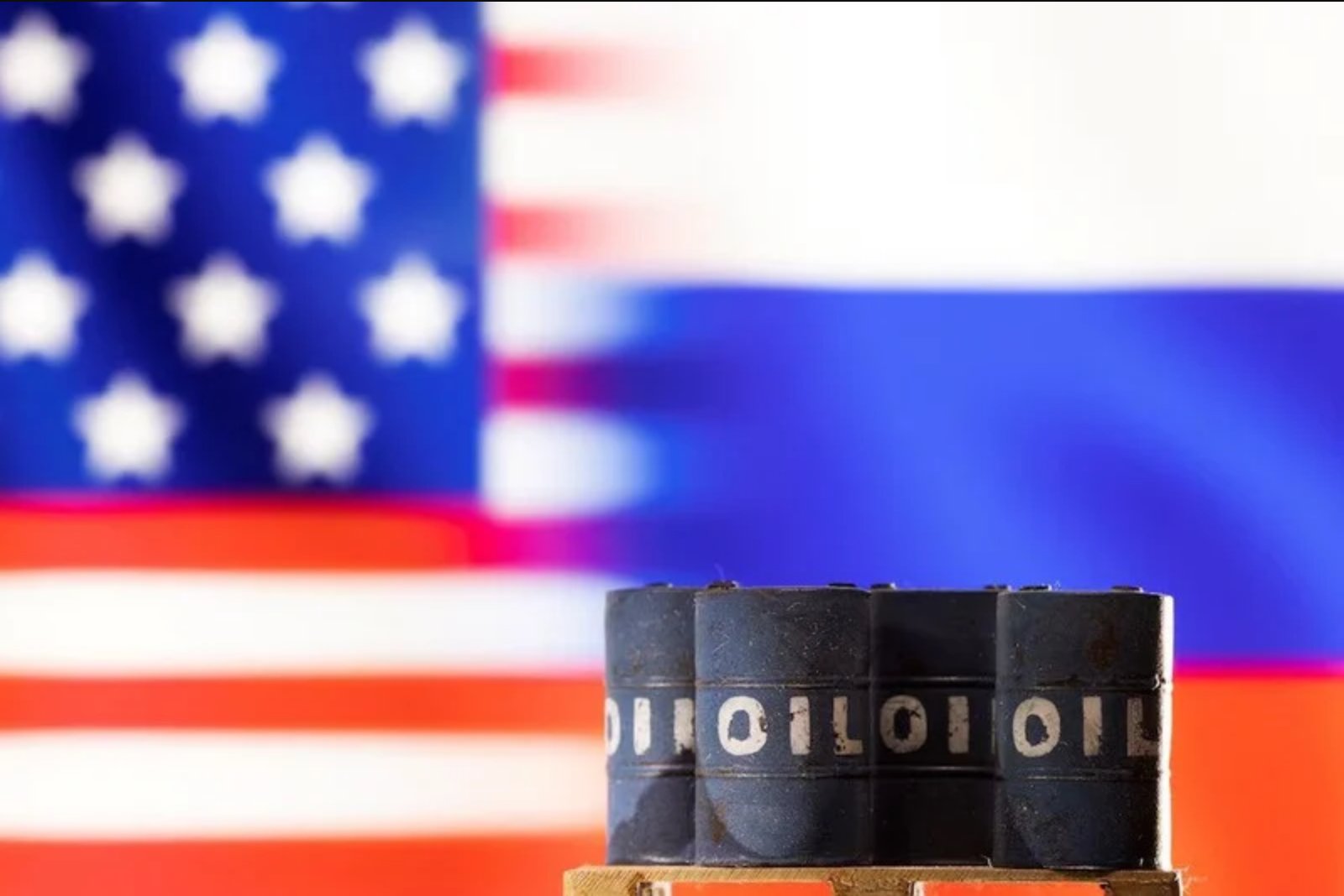 U.S. Crude Stocks Fall Sharply as Refineries Ramp Up Runs