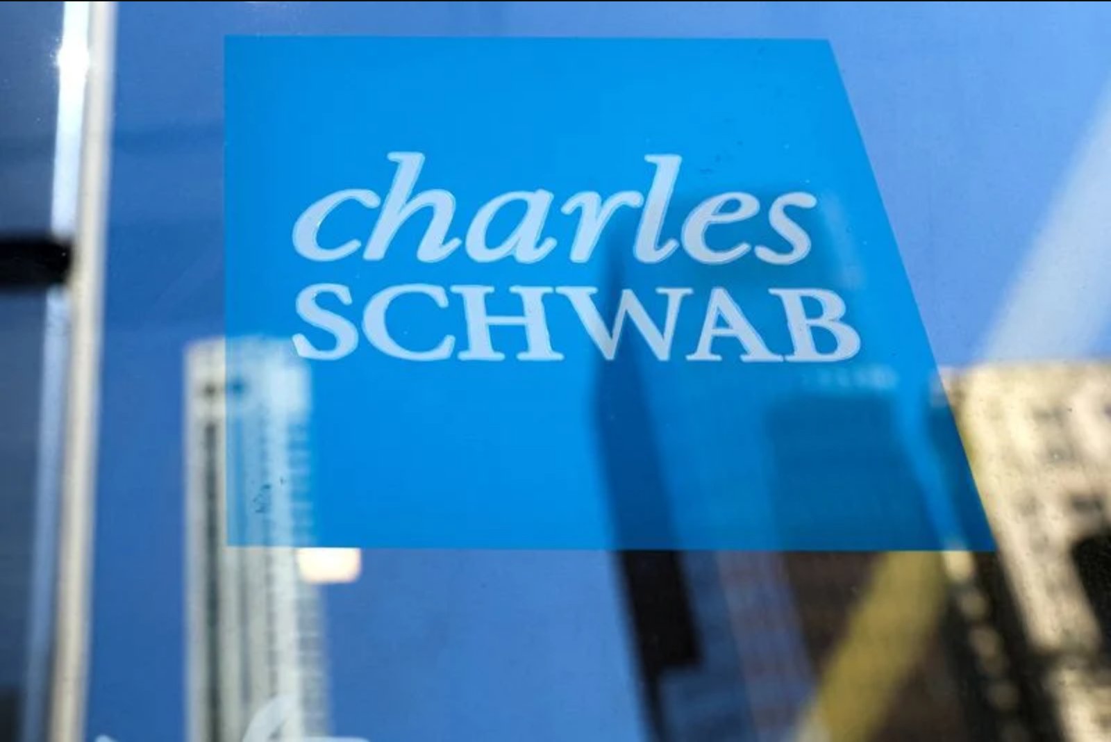 Charles Schwab to Partner with Cboe on Binary Options for S&P 500