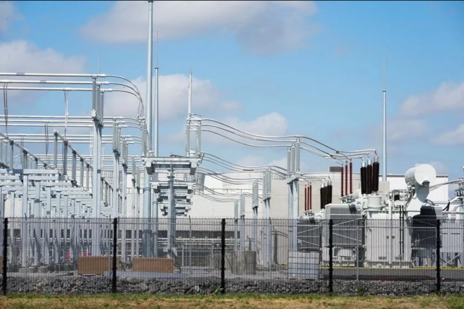 Mississippi Residents File Class Action Alleging Constant Noise from Data Center Power Plant