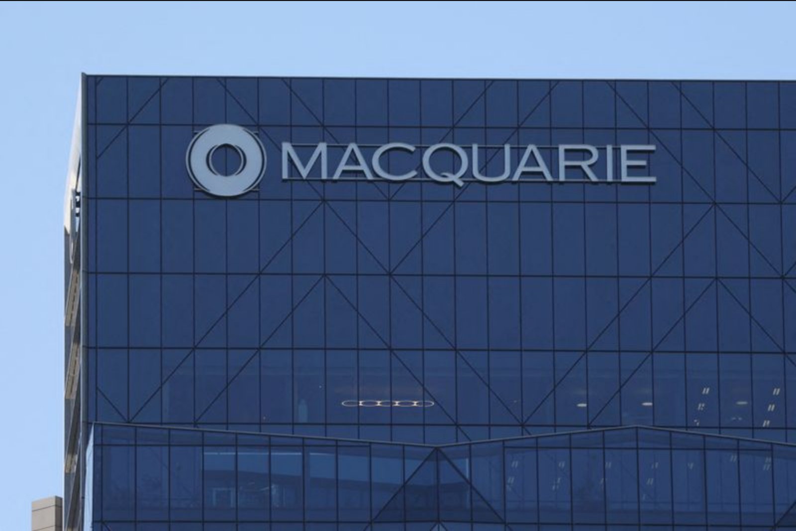 Macquarie Exits Kuwait Pipeline Bid as Iran Conflict Sows Investor Caution