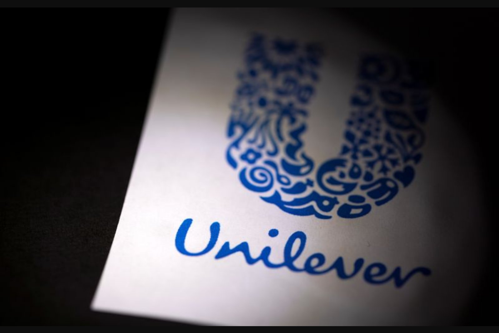 Unilever Shares Drop as Investors Worry Food Unit Split Could Distract Management