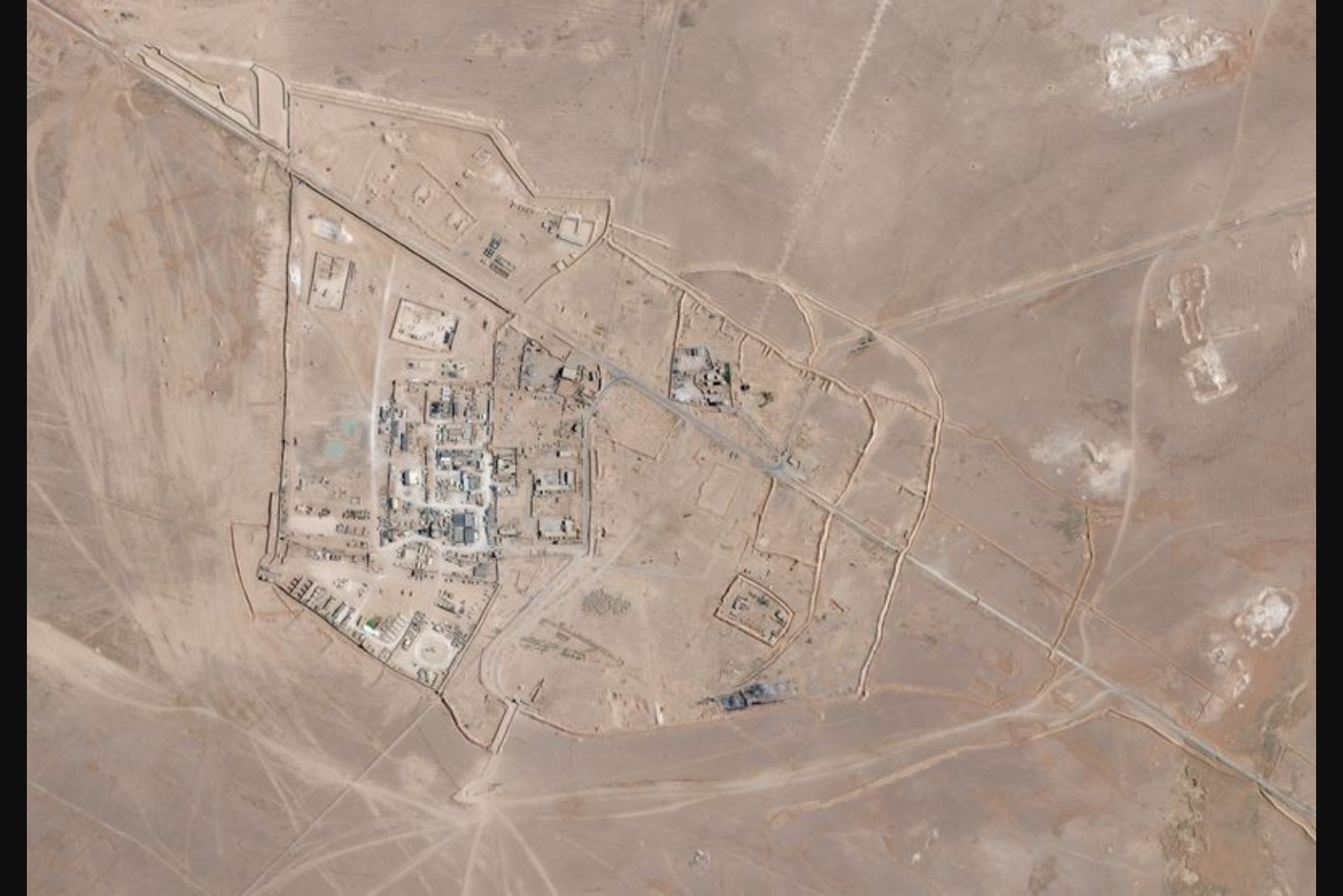 U.S. Completes Withdrawal from al-Tanf Base, Transfers Control to Syrian Forces