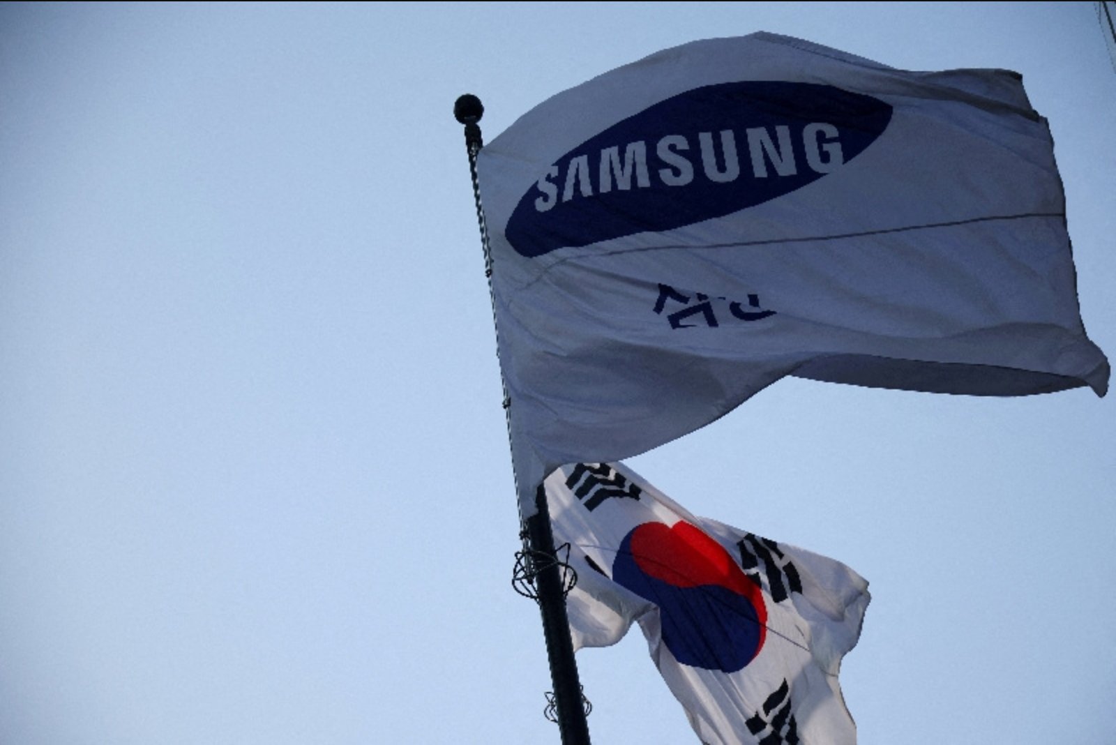 South Korea Signals All Options to Avert Samsung Strike, Warns of Severe Economic Costs