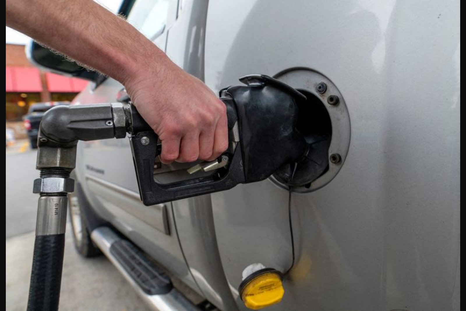 U.S. Pump Prices Top $3 as Middle East Hostilities Push Oil Higher