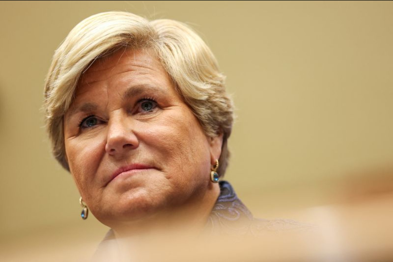 Elevance Issues Weak 2026 Profit Guidance, Expects Slight Revenue Drop Amid Rising Medical Costs