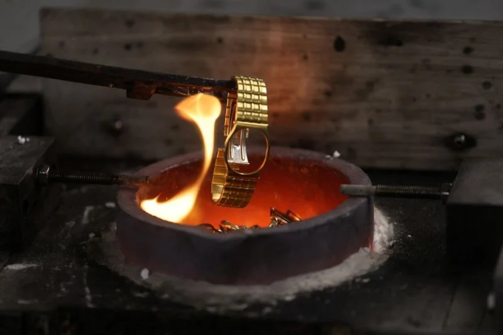 Bullion Boom Drives Some Gold Watches to the Crucible