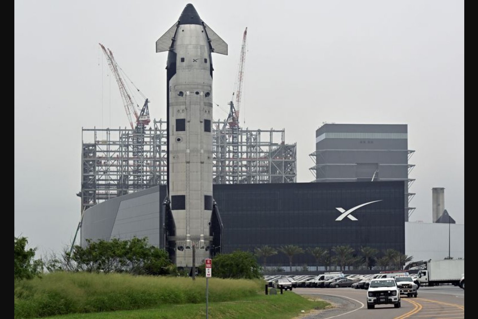 SpaceX IPO Filing Frames Interplanetary Goals Alongside Concrete Financials