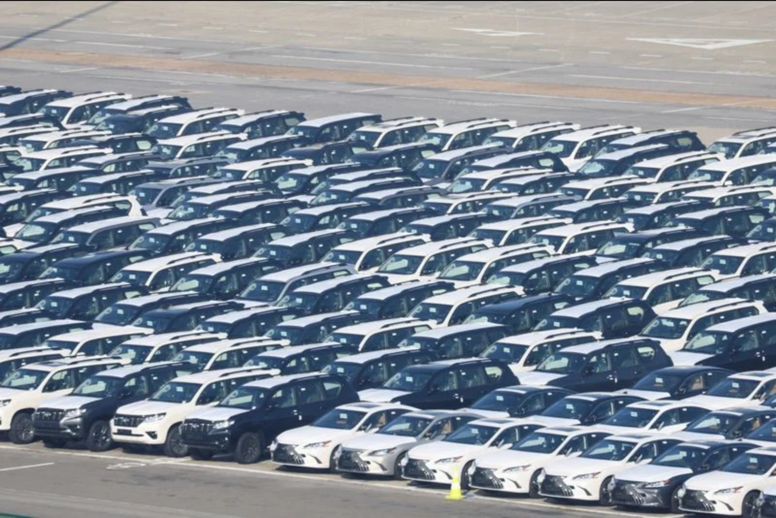 German Automakers Lose Ground as Global Peers Gain, EY Analysis Shows