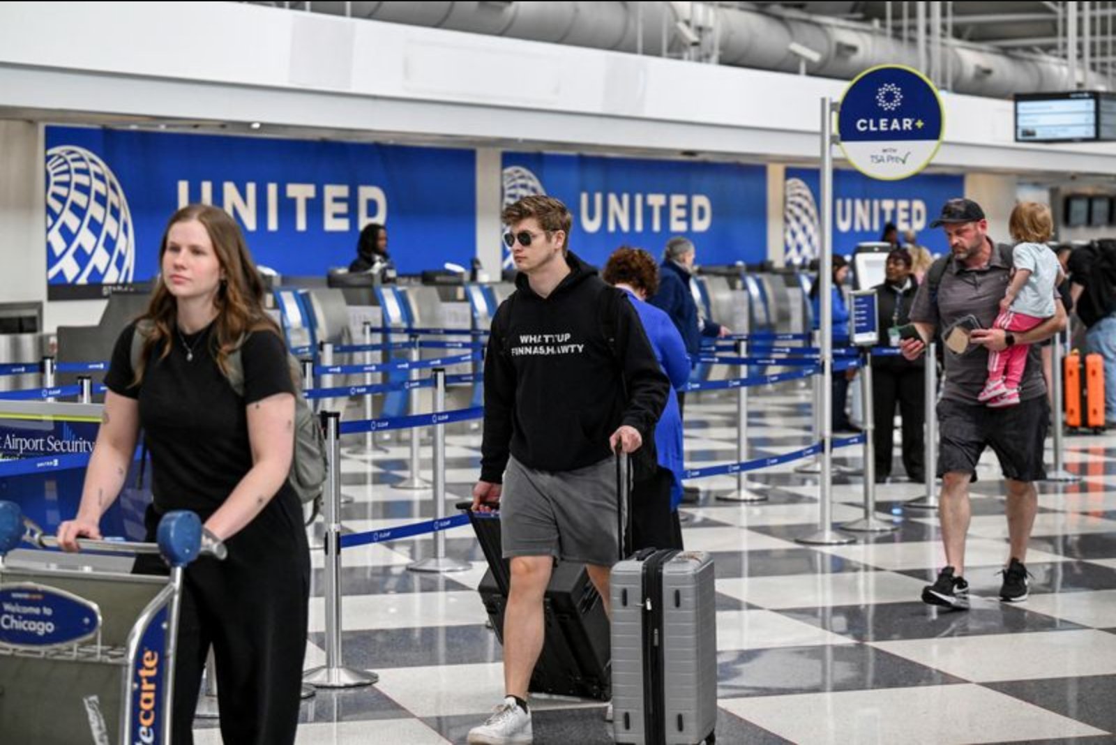 United Airlines flight attendants approve five-year contract with 31% pay increase and boarding pay