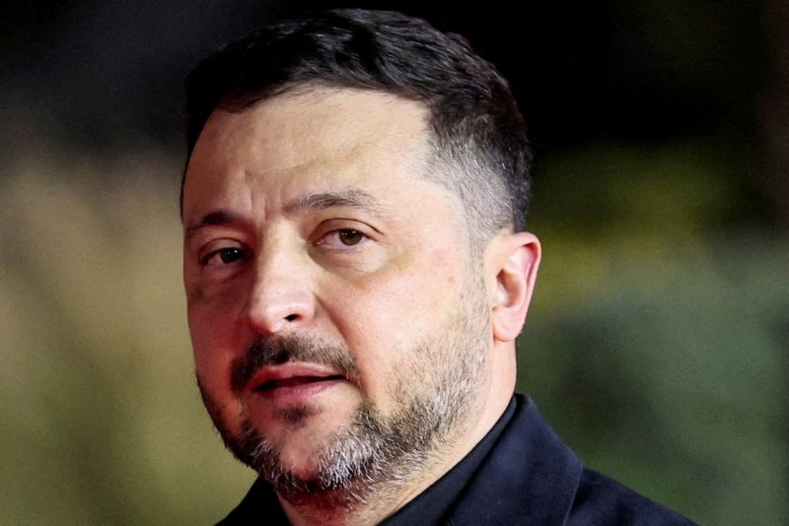 Zelenskiy Warns Russia May Use Hypersonic 'Oreshnik' in Strike on Ukraine