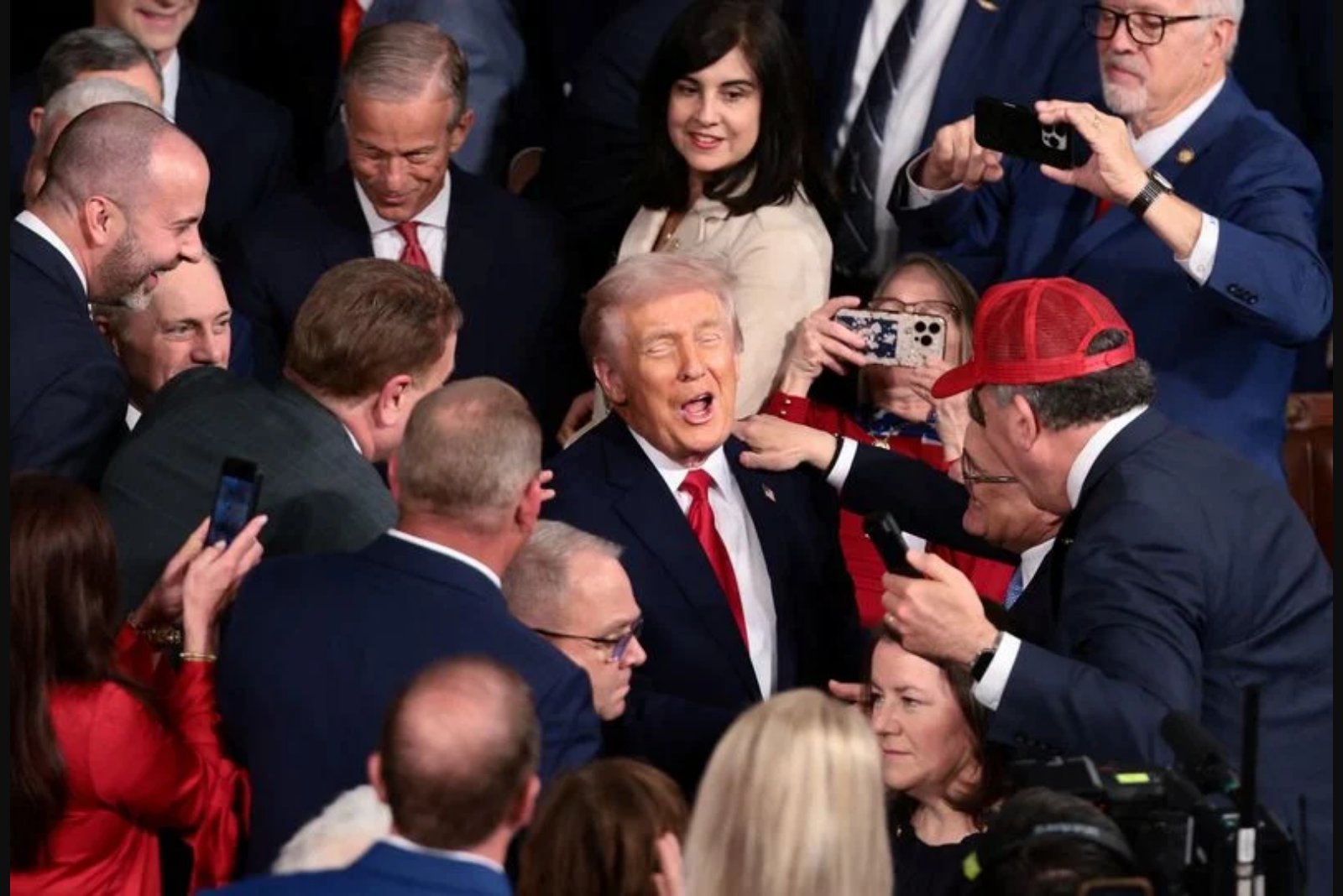 Growing GOP Fractures in Congress Challenge Trump Ahead of Midterms