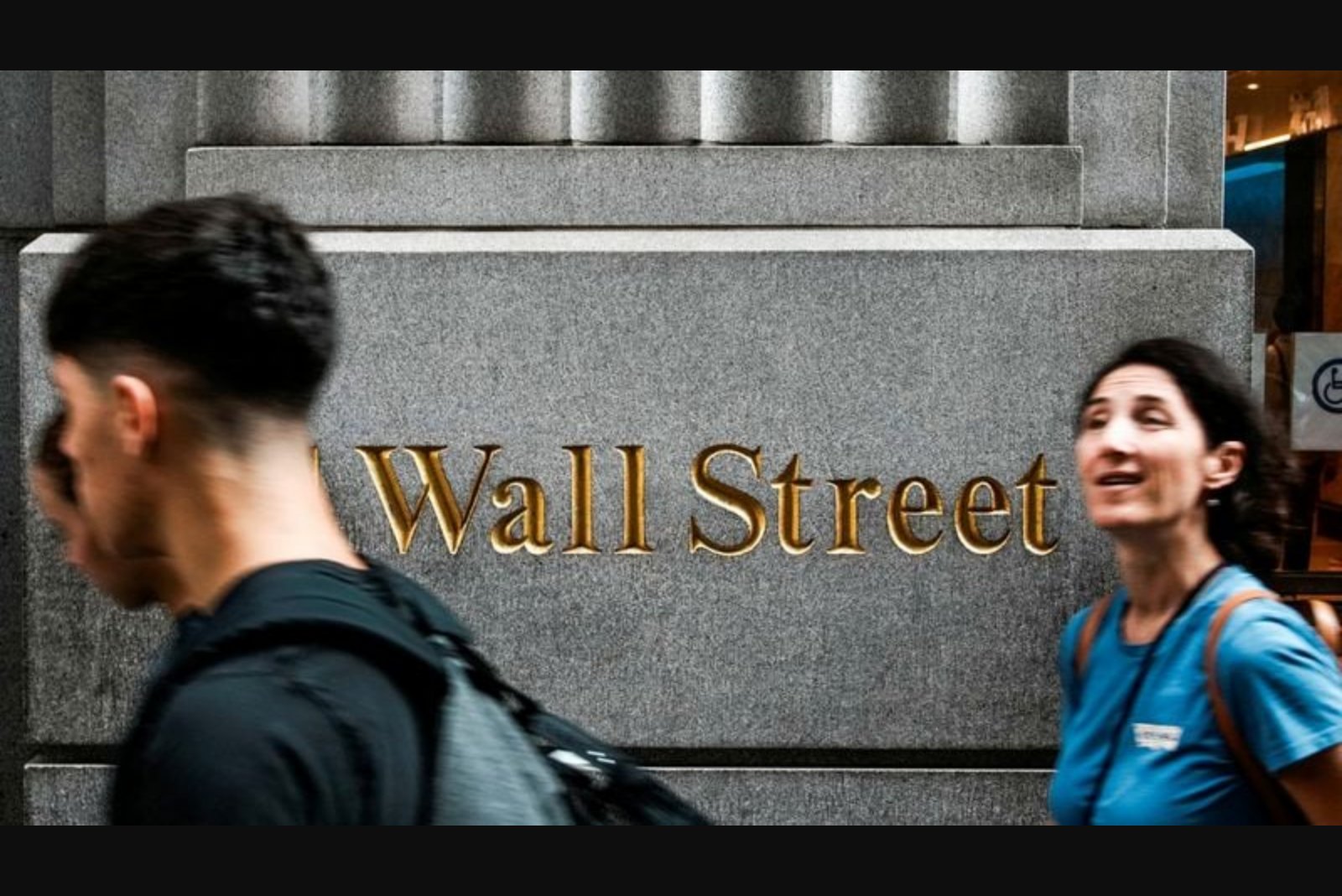 Labor Market Update Looms as Stocks Soar; Inflation and Bond Yields Seen as Key Threats