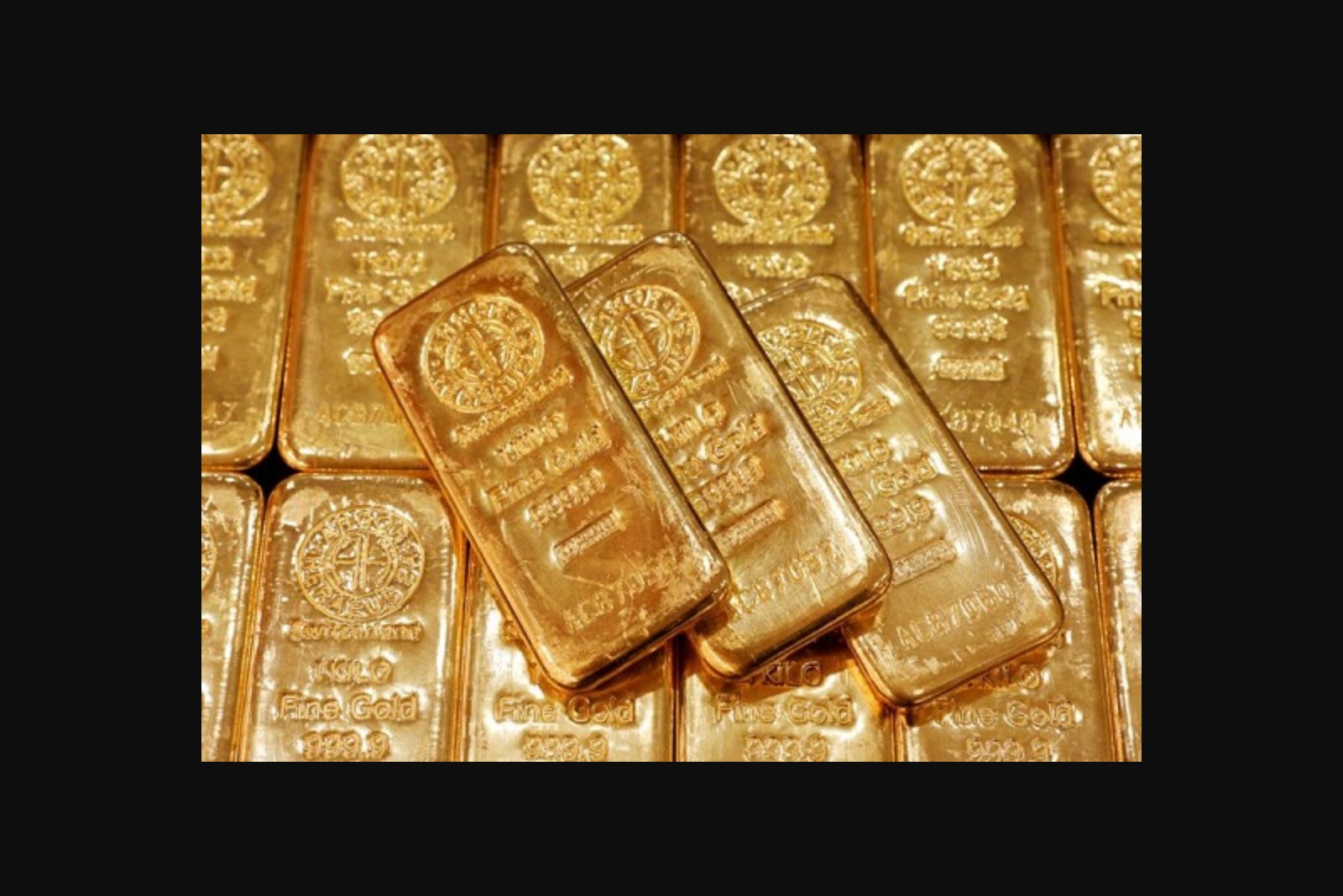 Gold Stabilizes After Slide Below $5,000 as Markets Await U.S. CPI Reading