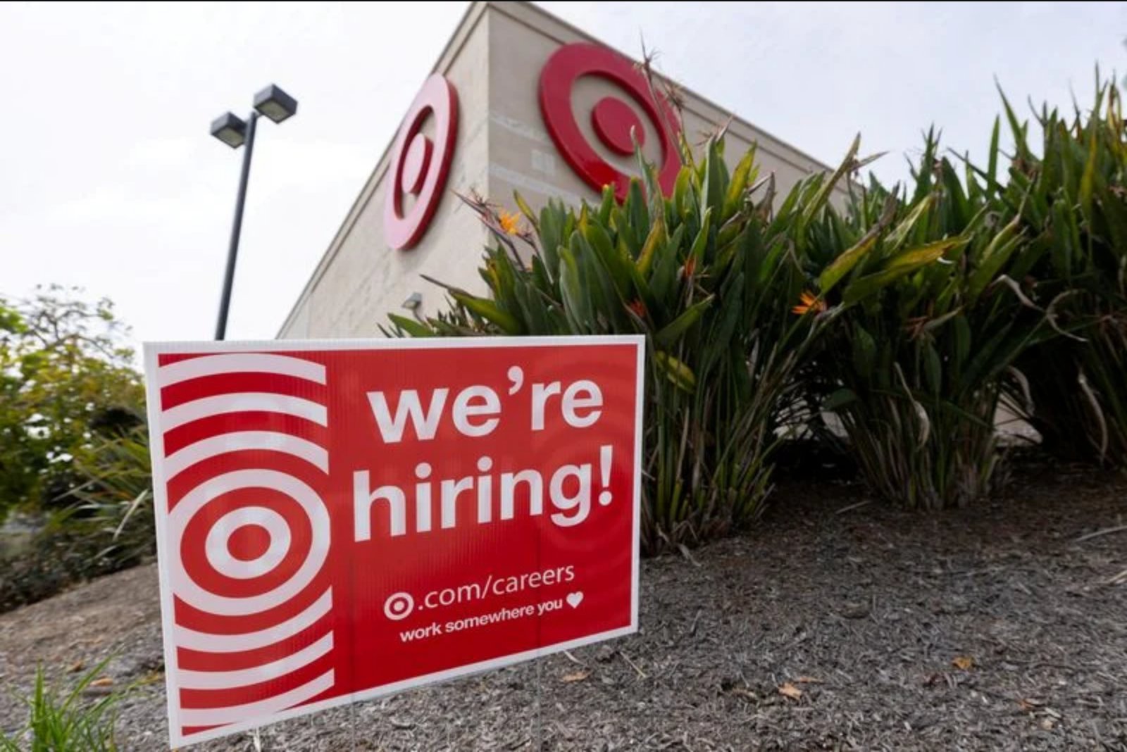 U.S. Adds 172,000 Jobs in May as Unemployment Holds at 4.3%