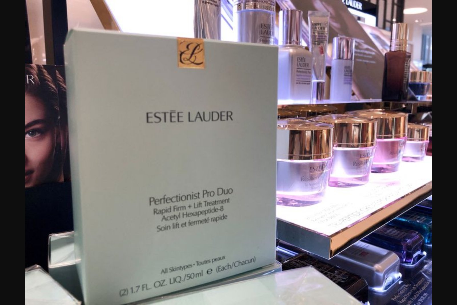 Estée Lauder ups profit outlook, expands job cuts as merger talks advance
