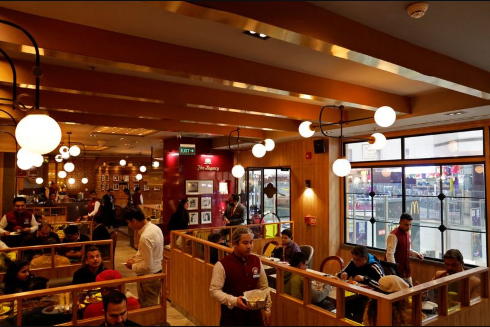 India’s Service Sector Growth Eases in February as Firms Face Rising Cost Pressures