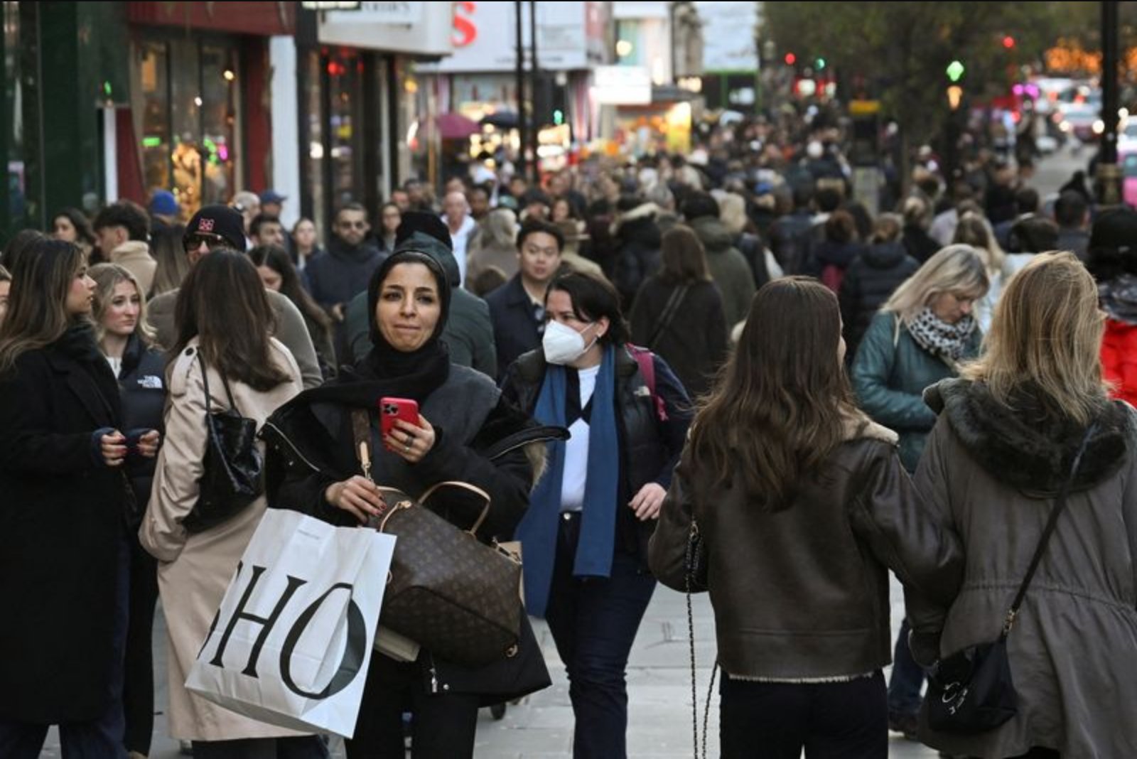 UK Retailers Sound Alarm on Labour Costs After New Employment Rights Begin Rolling Out