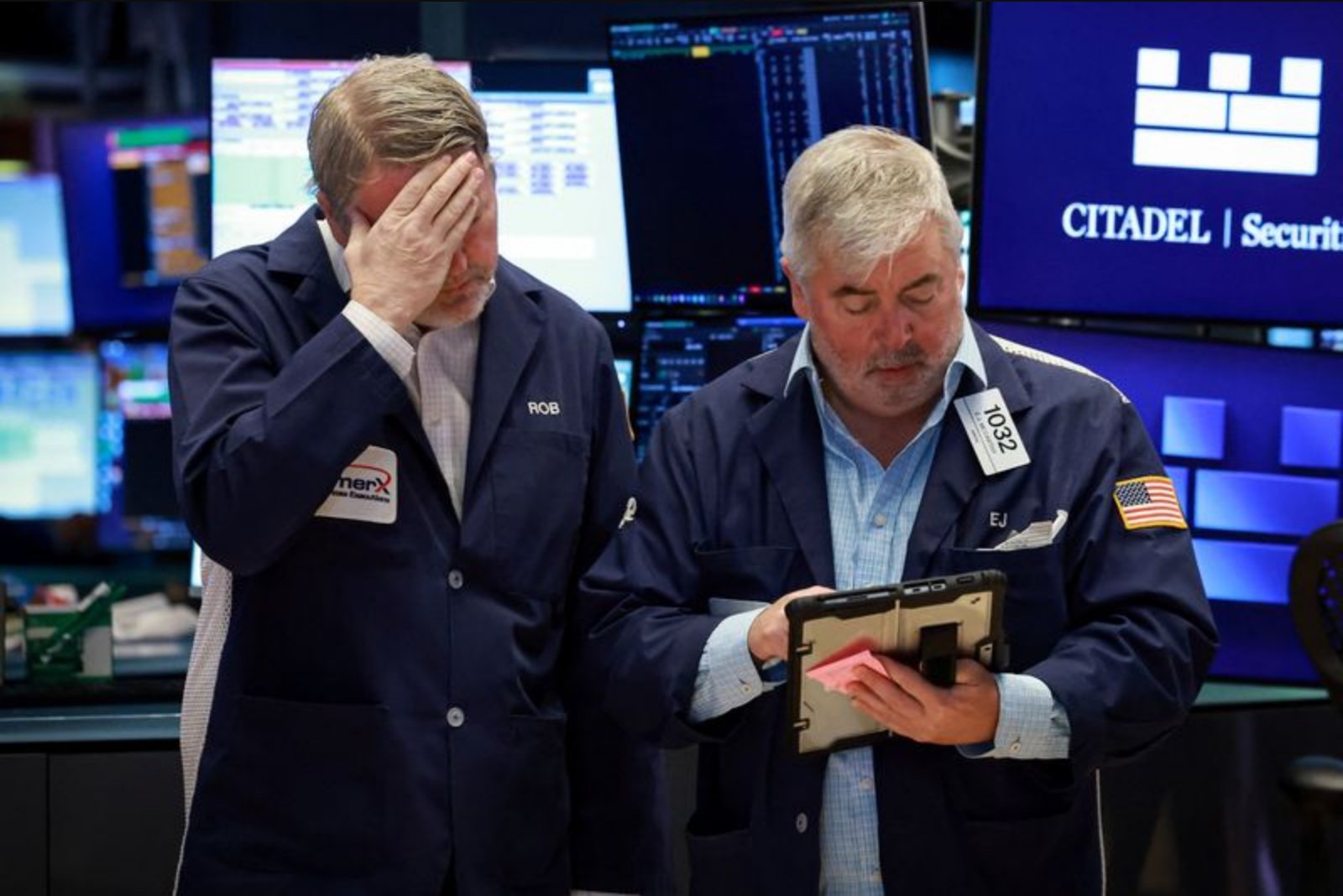 Wall Street Futures Climb as Traders Eye Potential Shortening of Middle East Conflict