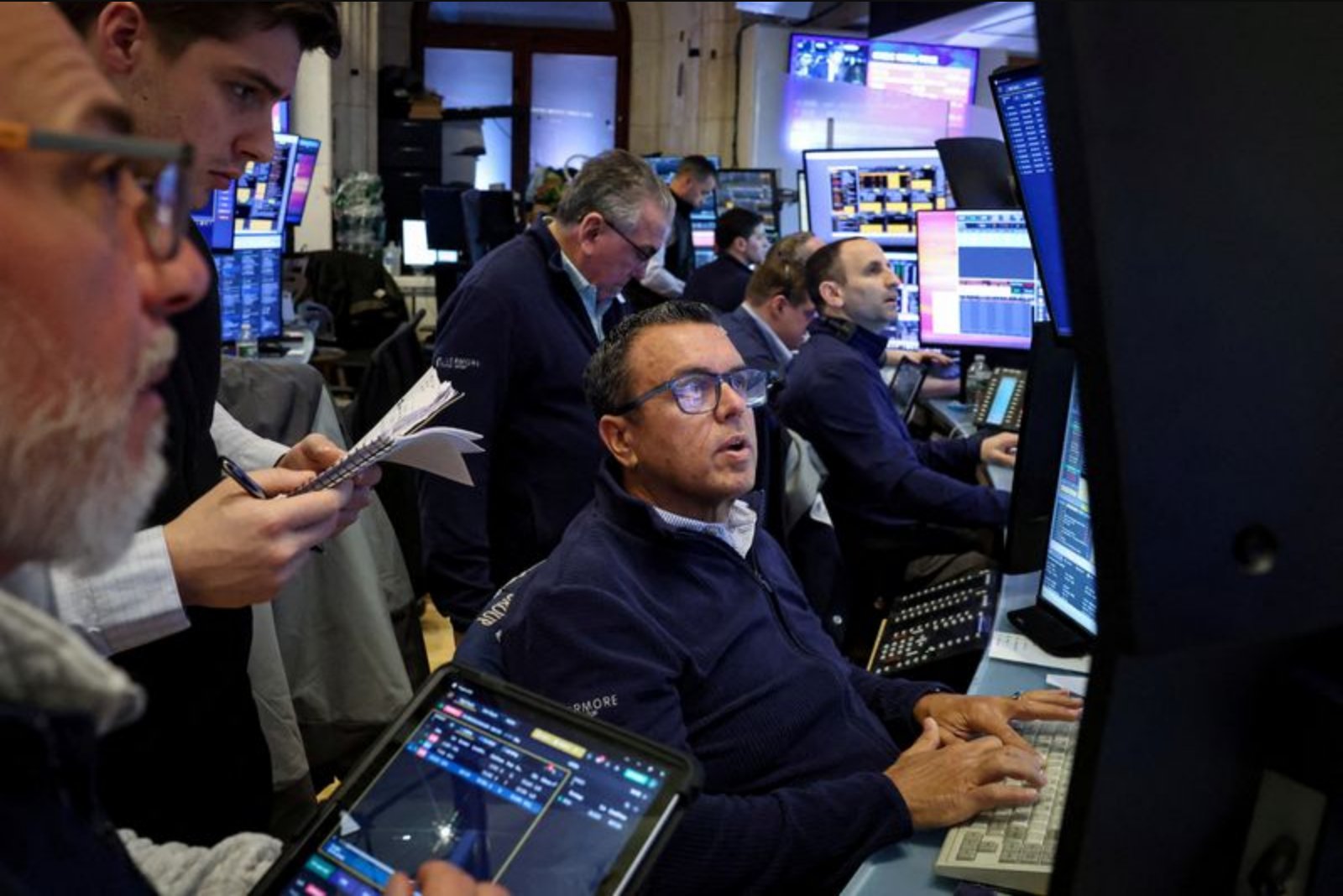 Investors Shift into Money Market Funds as Middle East Tensions Rise
