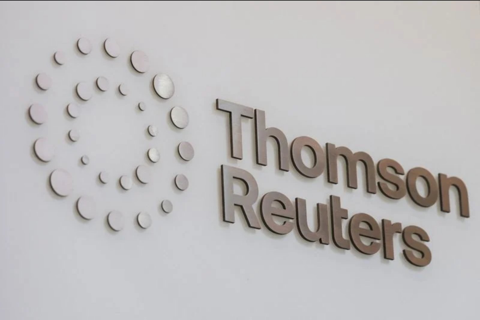 Shareholders to Vote on Thomson Reuters' U.S. Government Contracts Over Human Rights Concerns