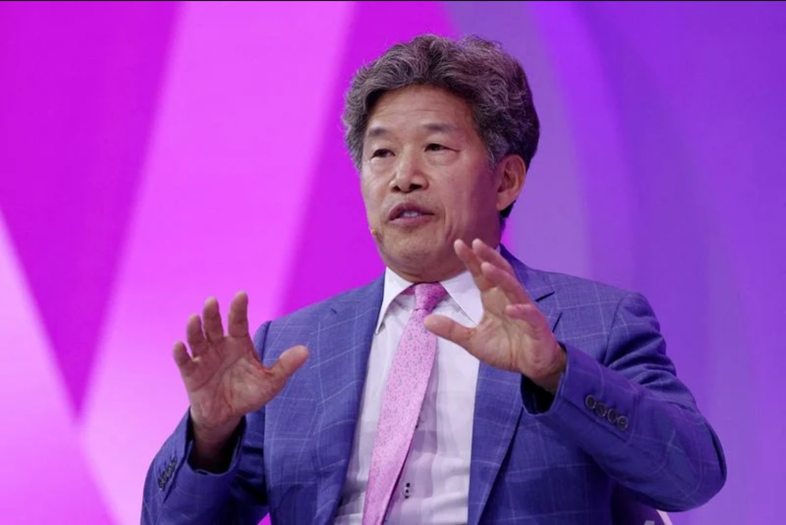 Shein’s Executive Chairman to Relinquish Public Role as Listing Nears Finish Line
