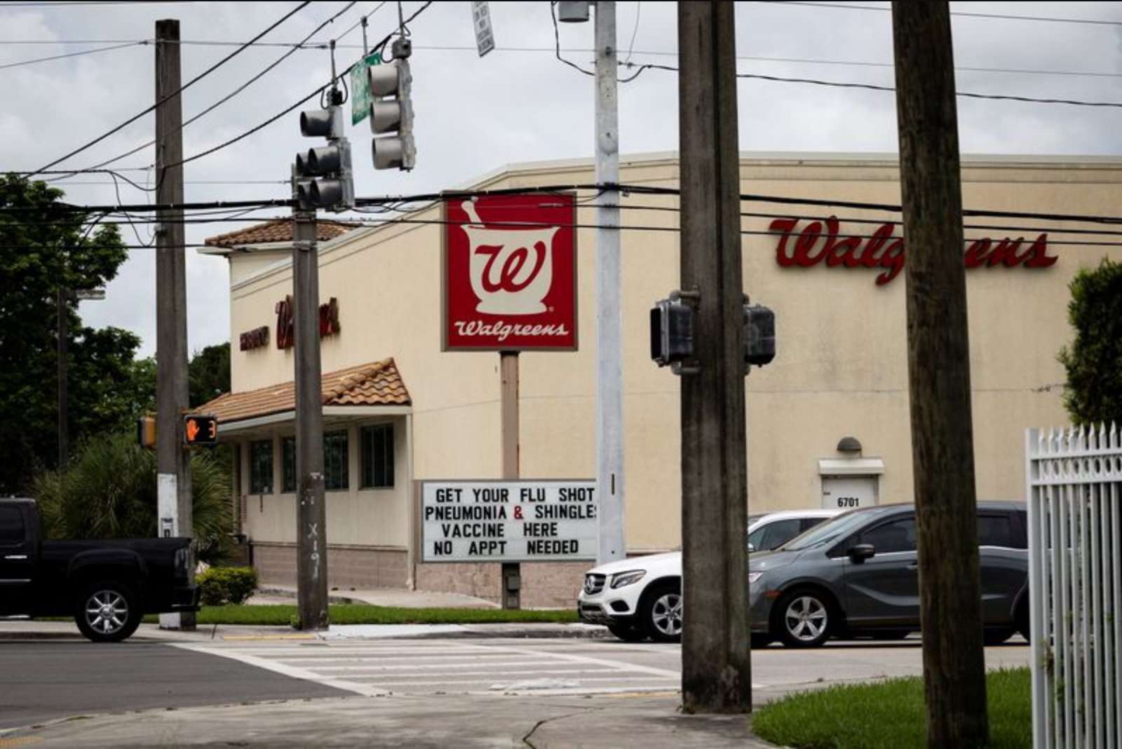 Walgreens to Cut More Than 600 Jobs After Sycamore Takeover