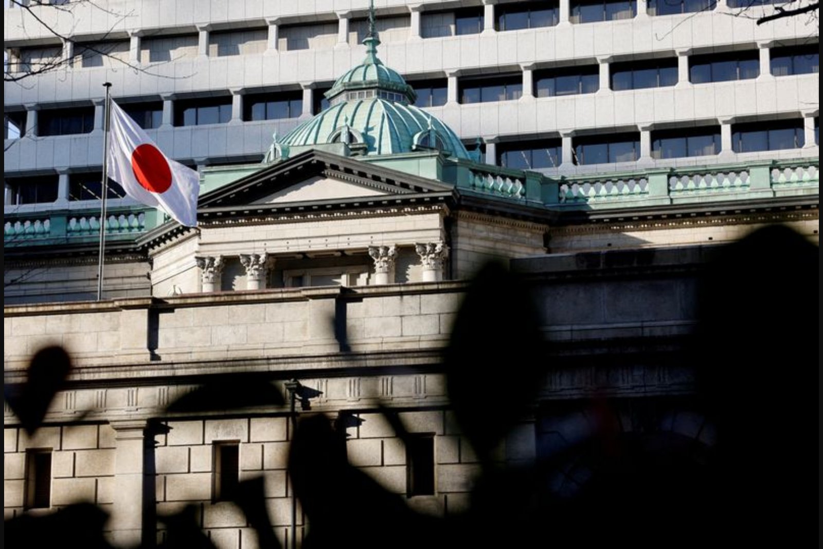 Adviser to Japan's Premier Says Reflationists Not Mandatory for BOJ Board Picks