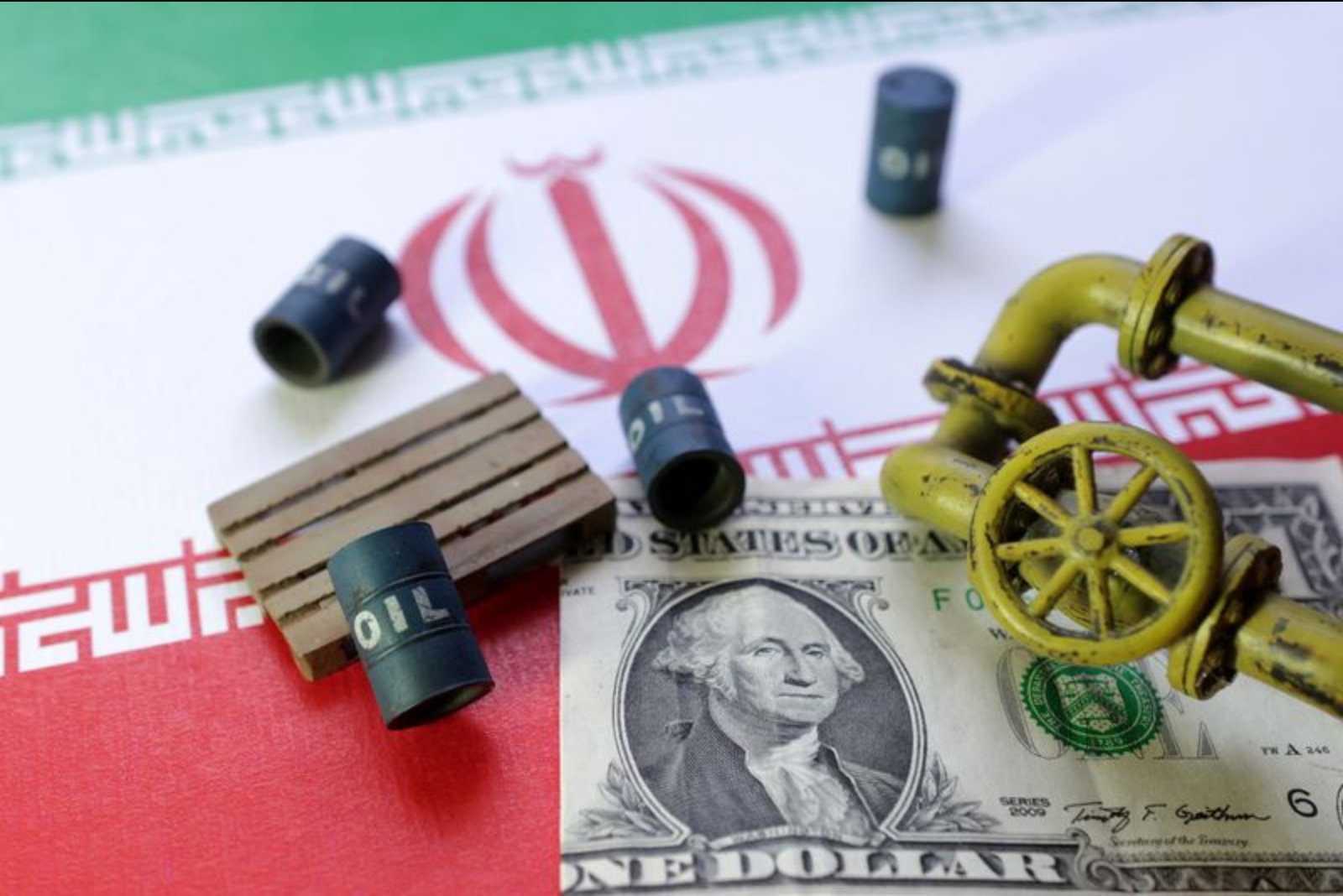 Global Markets Brace as US and Israel Strike Iran, Threatening Oil Flows and Volatility