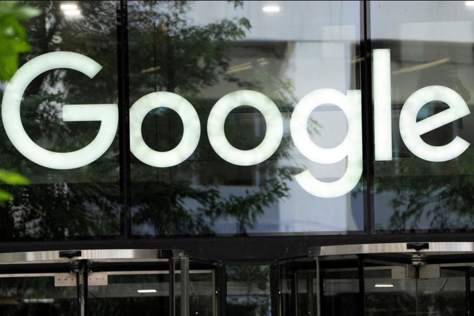 EU Consumer Groups File Complaints Against Google, Meta and TikTok Over Financial Scam Ads