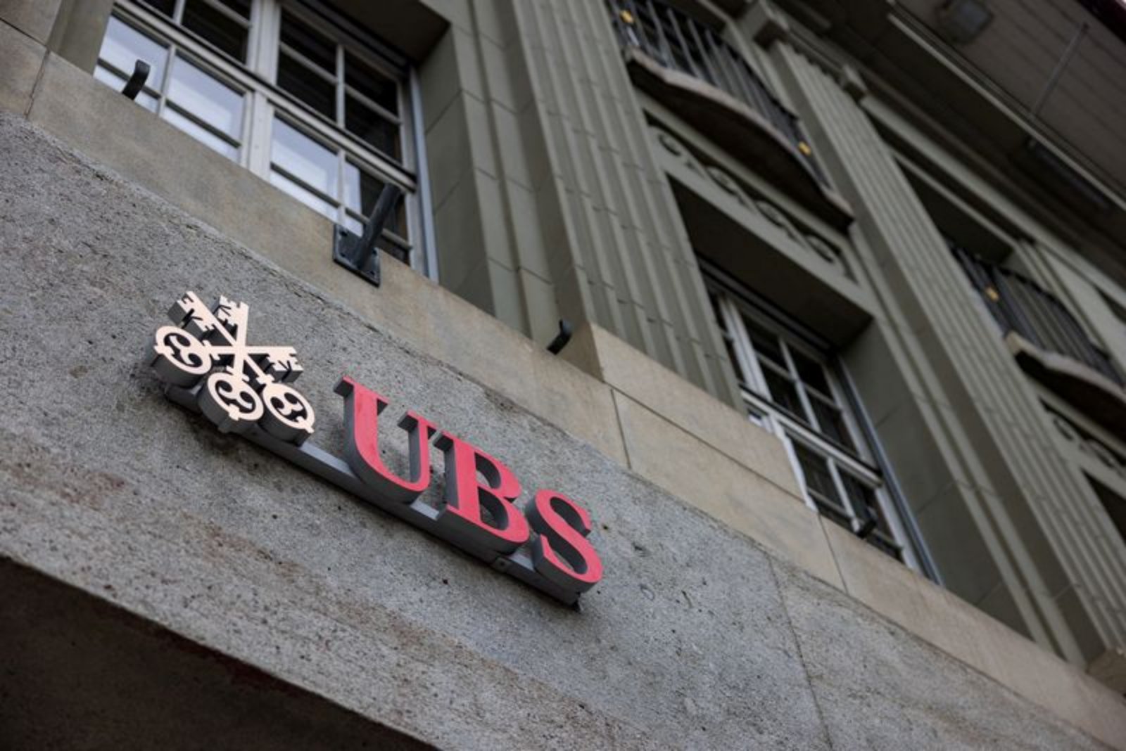UBS Seeks Court Clarification to Bar New Holocaust-Related Claims Tied to Credit Suisse Probe