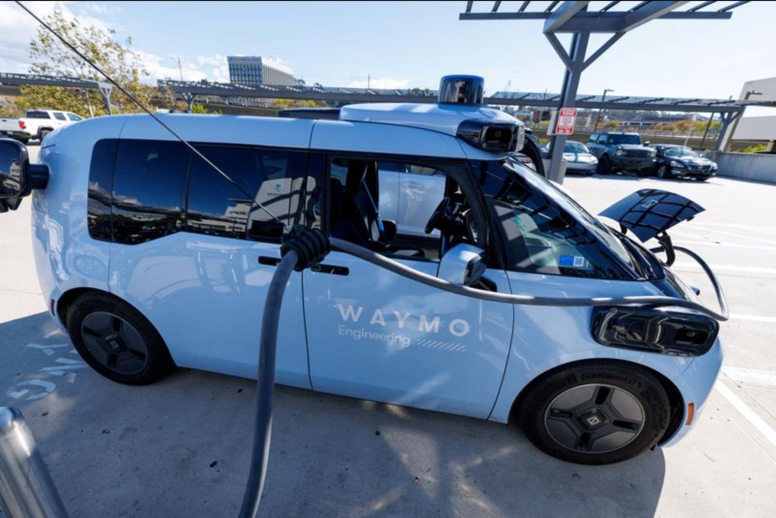 Waymo to Defend Safety Record at Senate Hearing, Urges U.S. Action as Competition Grows