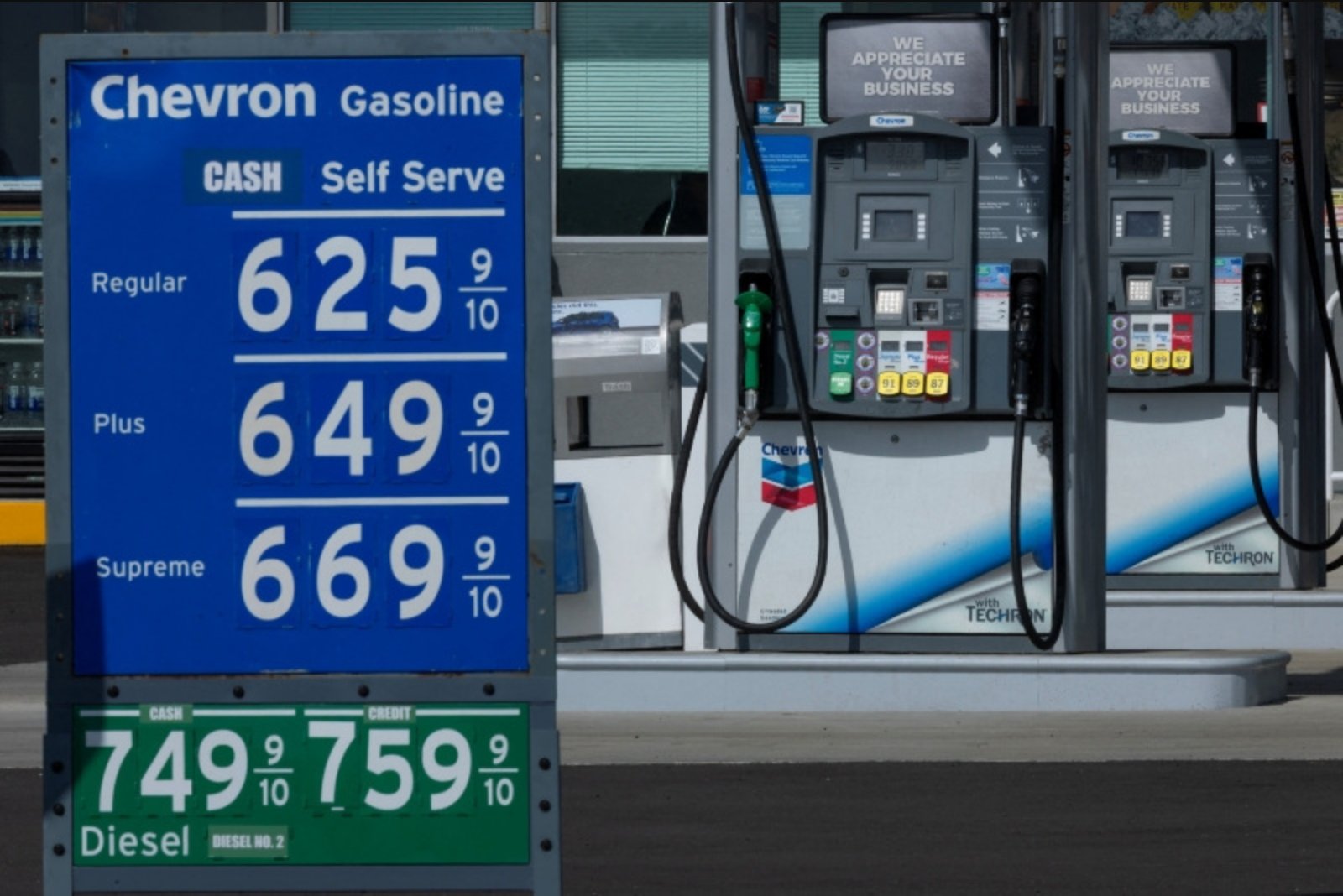 Global fuel shocks link India’s cooking gas shortage to California’s soaring pump prices