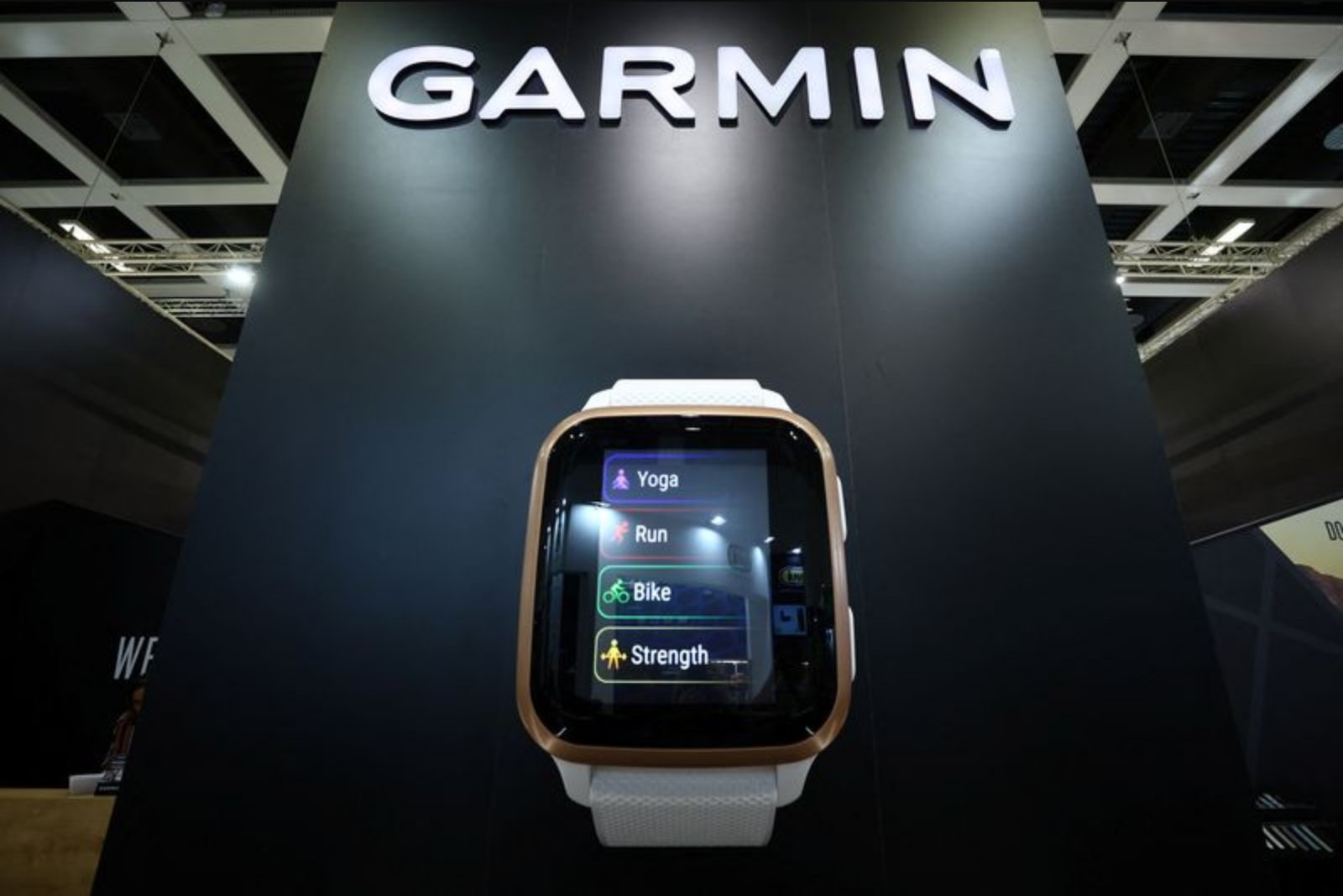 Garmin Lifts Full-Year Outlook as Demand for Premium Wearables Surges