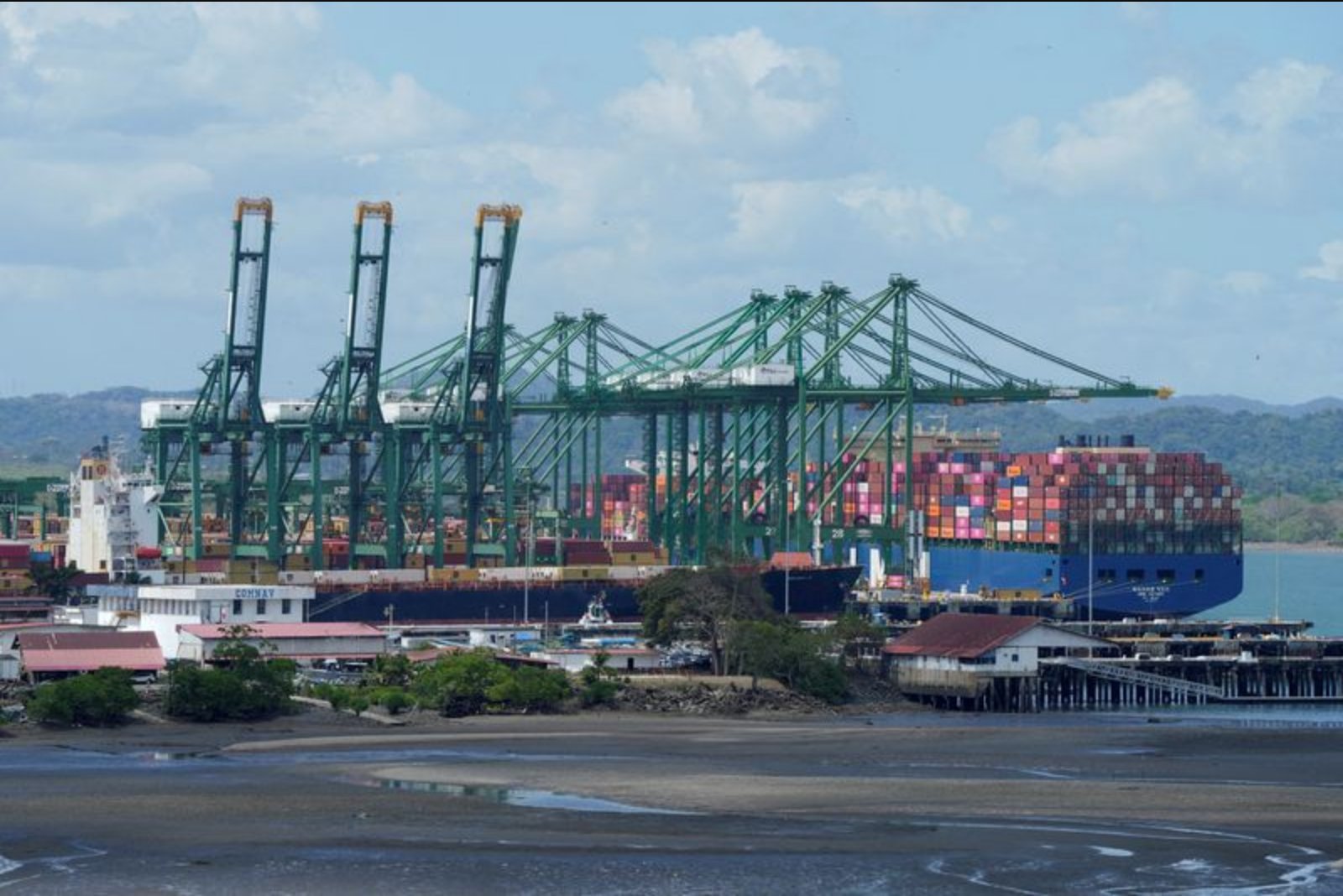 Panama Seeks Reversal of COSCO Suspension at Balboa Port, Canal Minister Says