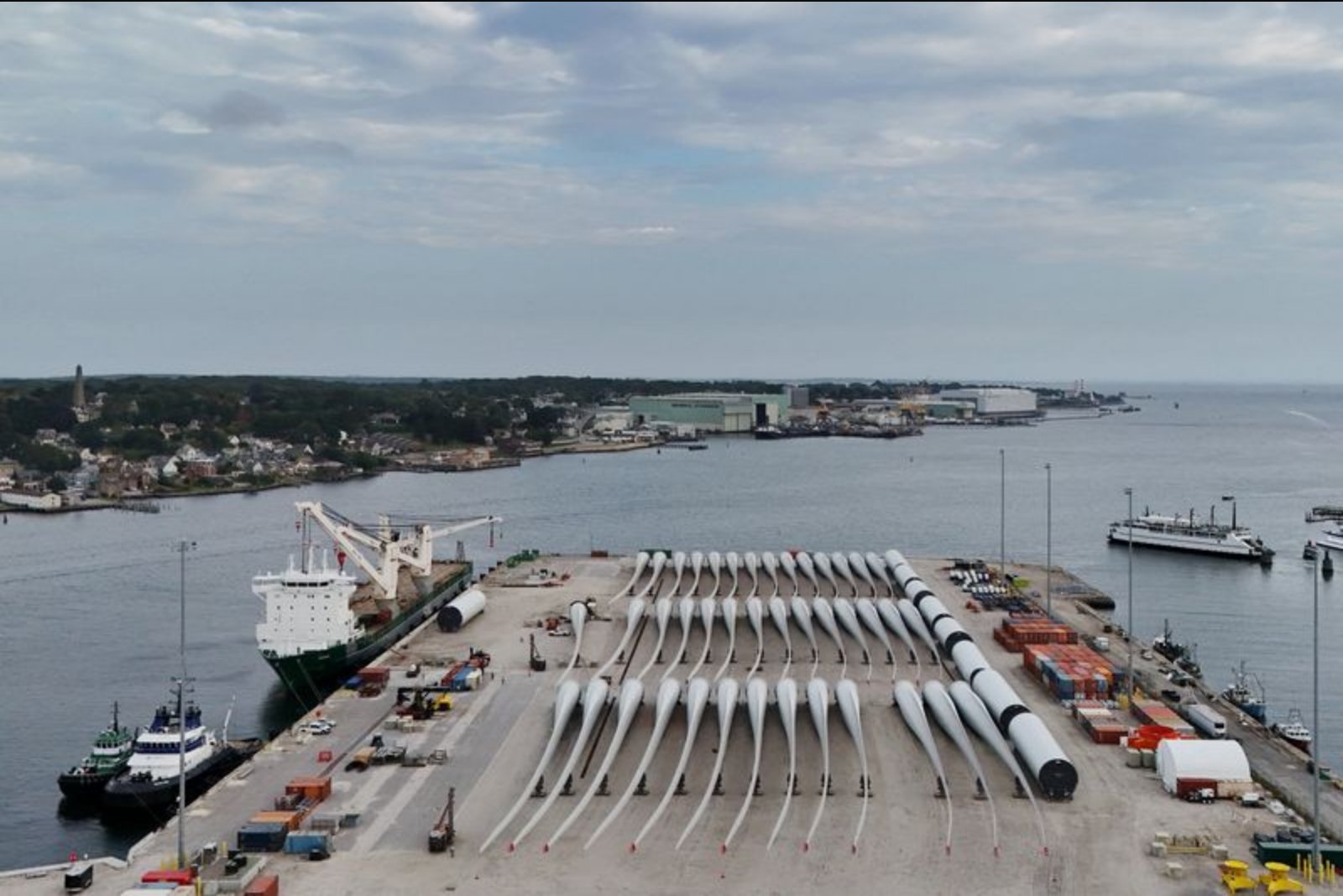 Senate Democrats Condition Permitting Reform on End to Executive Actions Targeting Renewables