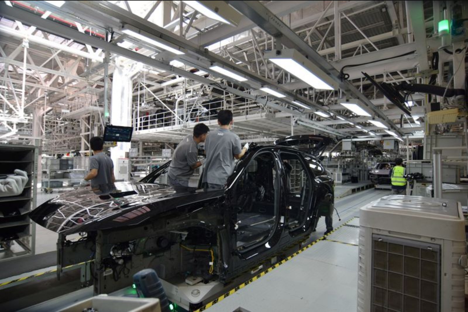 NIO Forecasts First Adjusted Operating Profit in Q4 2025 on Strong Deliveries and Cost Cuts