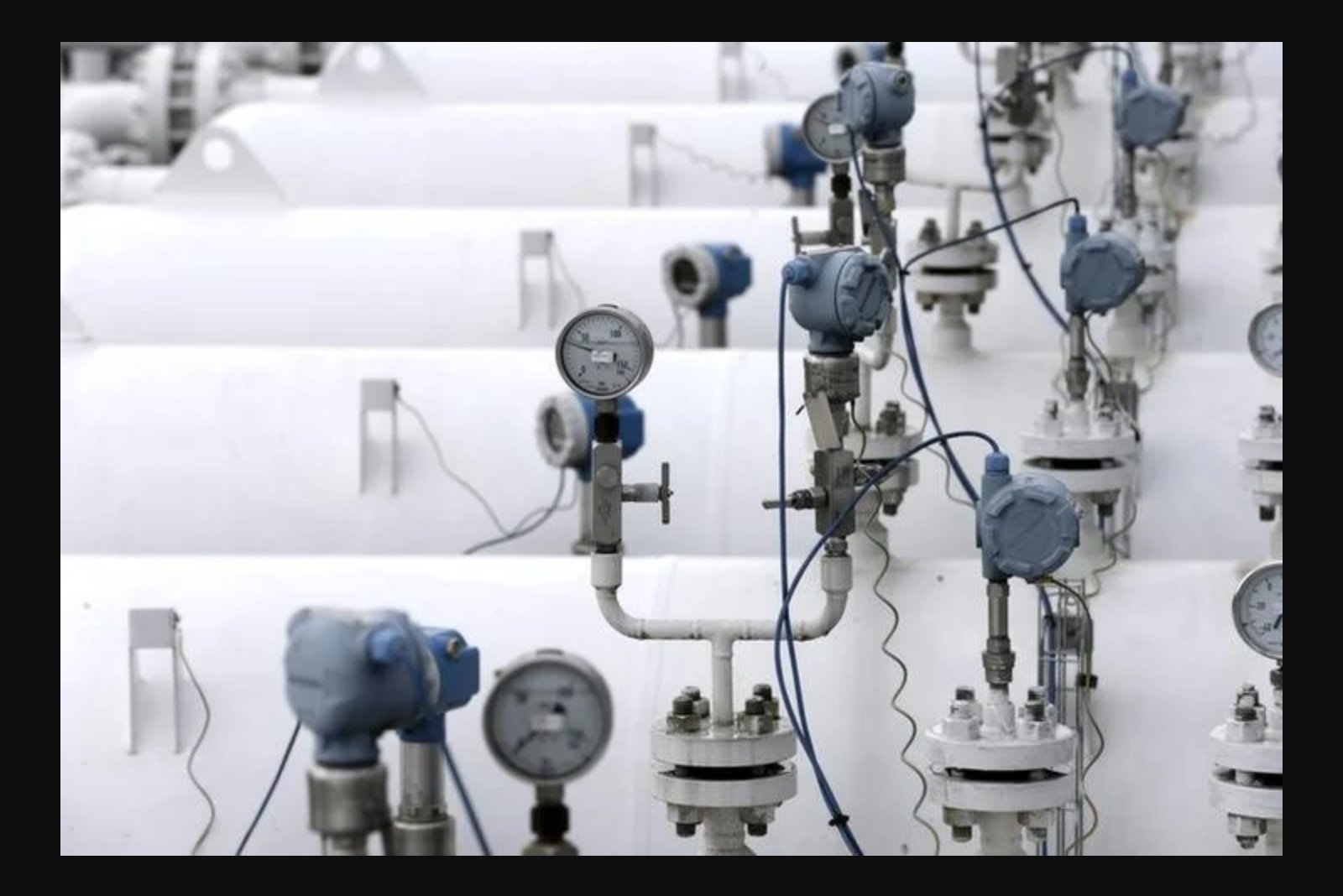 European Gas Retreats as Hormuz Shipping Nears Normality