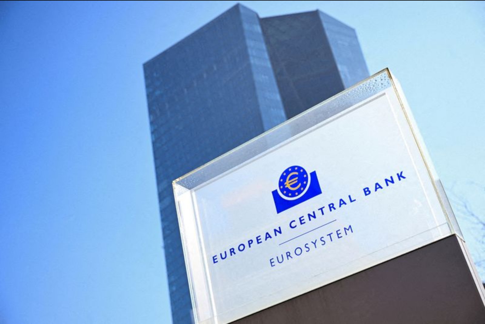 ECB Keeps Rates on Hold but Signals Hike Risk as Energy-Driven Inflation Surges