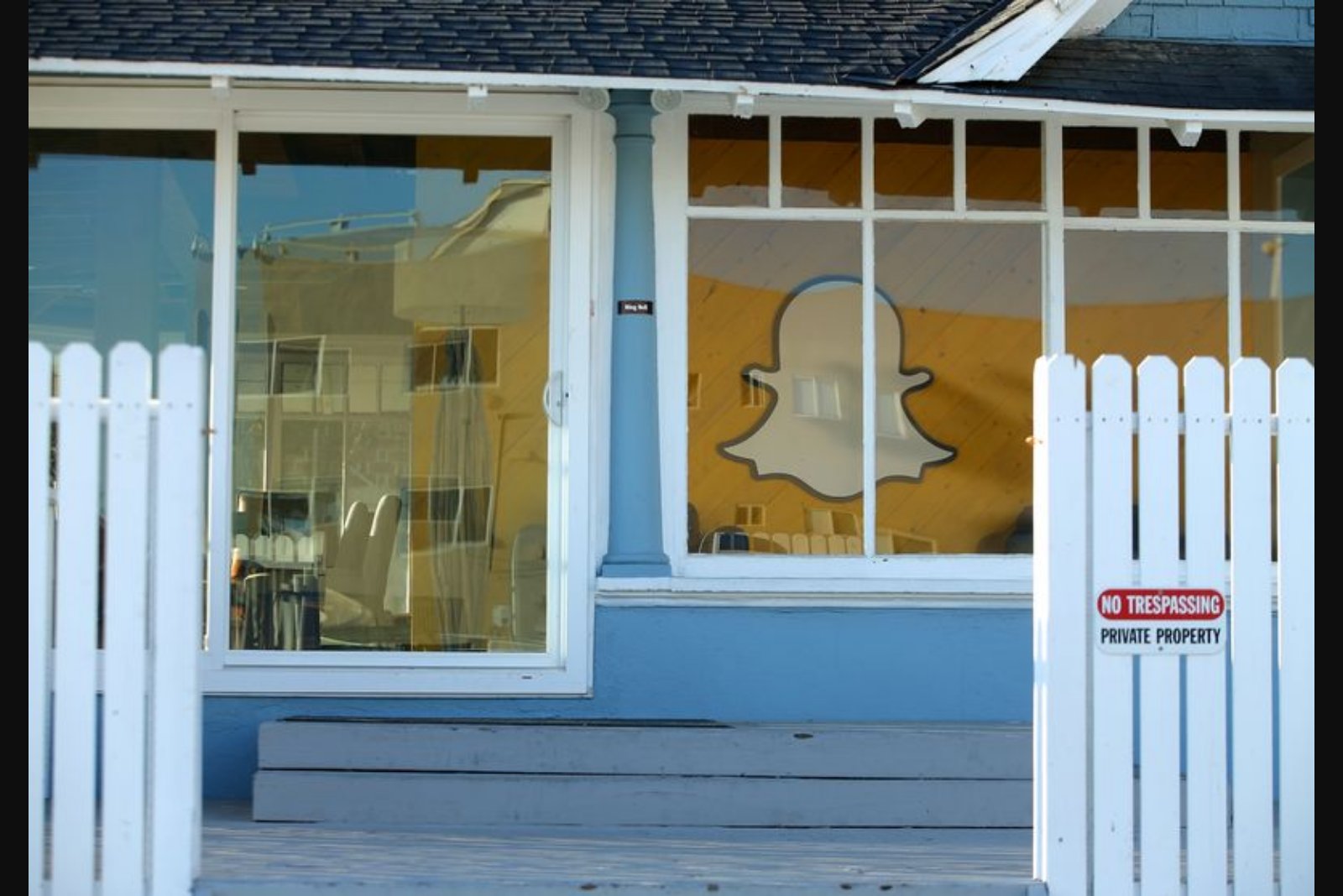 Illinois Man Admits to Phishing Snapchat Codes, Stealing and Trafficking Intimate Photos