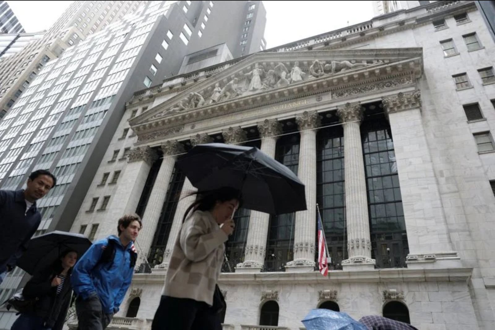 ERock Raises $600 Million in U.S. IPO as IPO Market Activity Picks Up