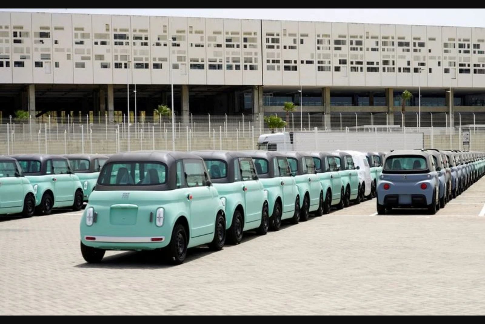 Fiat Introduces U.S. Topolino Mini EV at $13,995, Initially Limited to Private Sites
