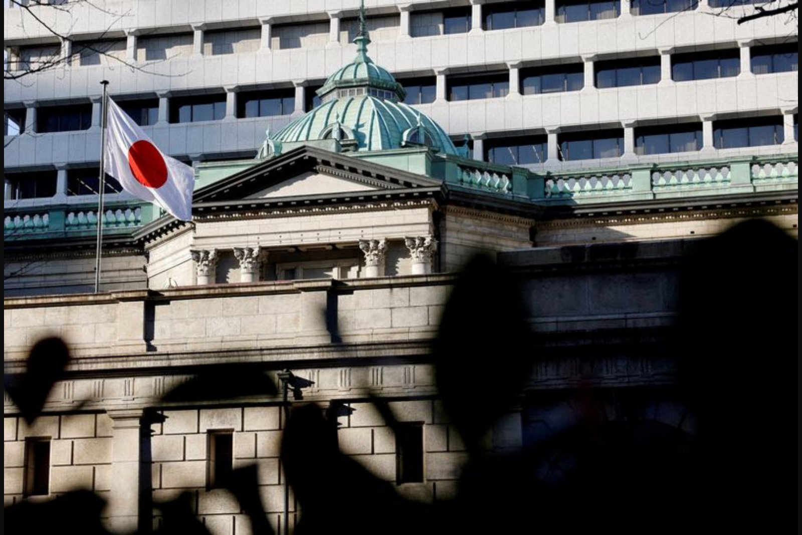Japan Signals Readiness to Curb Market Turmoil from Middle East Conflict