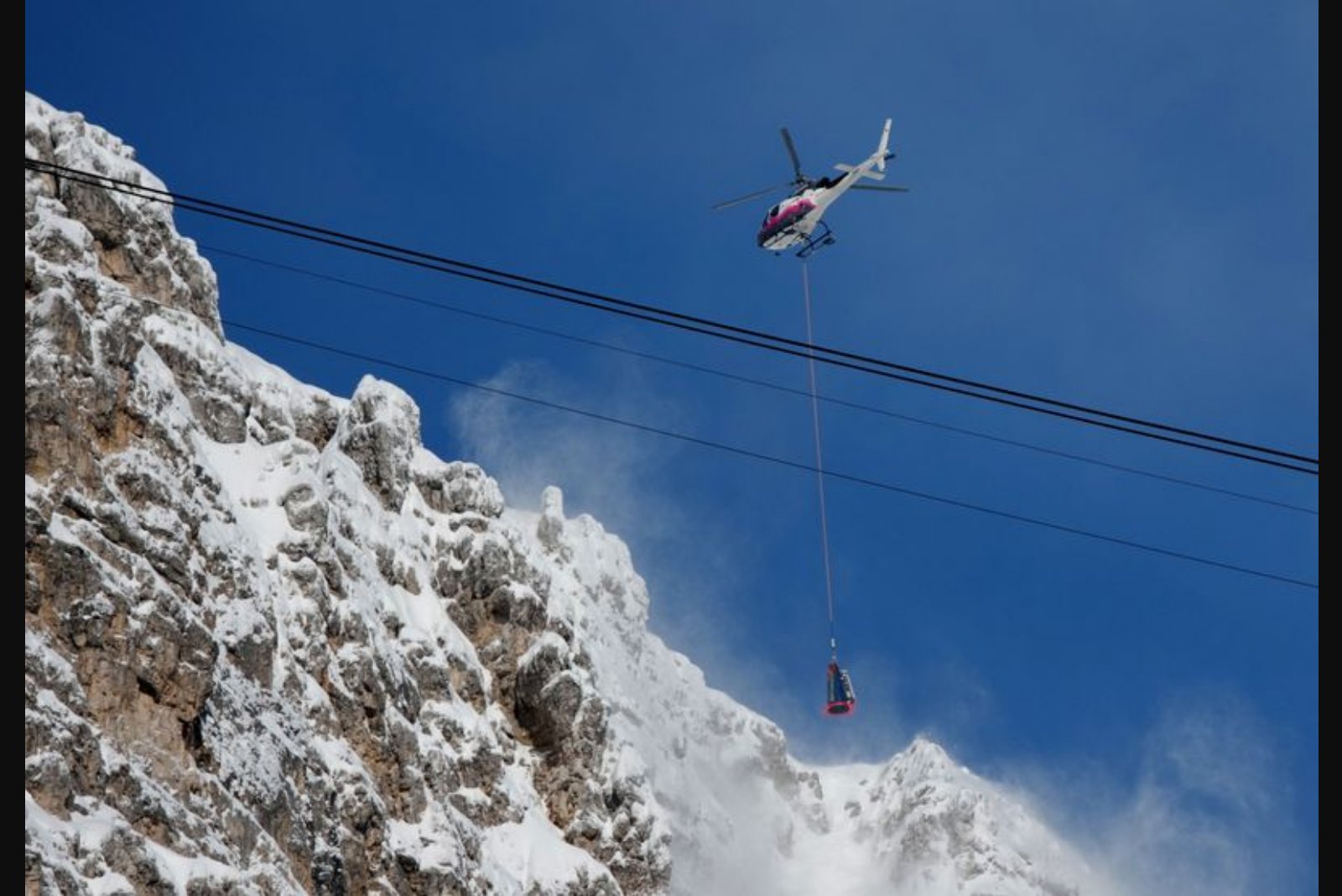 Alpine Rescue Service Warns of Extreme Avalanche Danger After Series of Deaths