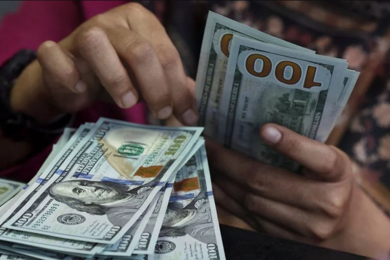 U.S. Dollar Approaches Two-Month Peak as Robust Employment Data Drives Fed Hike Expectations