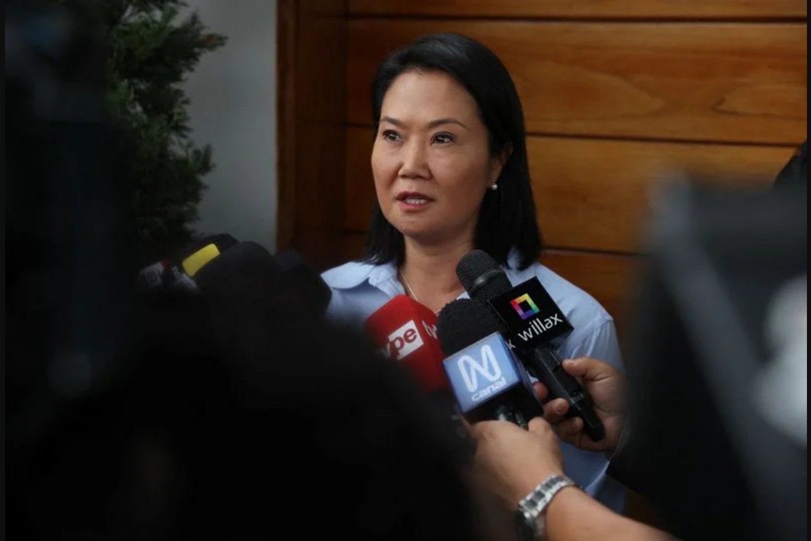 Fujimori Narrowly Regains Lead as Peru Vote Count Nears Completion