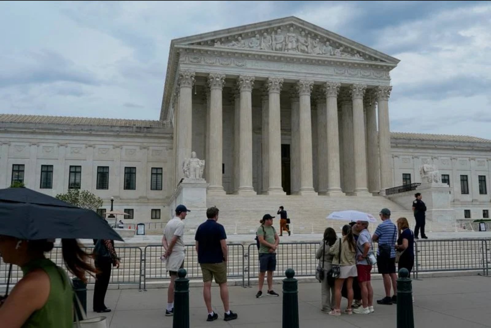 Supreme Court Broadly Endorses Trump Administration's Tough Immigration Measures