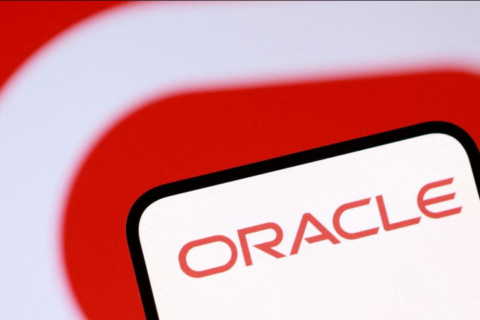 Oracle Tops Revenue Estimates as Cloud Demand Fueled by AI Strengthens Its Infrastructure Push