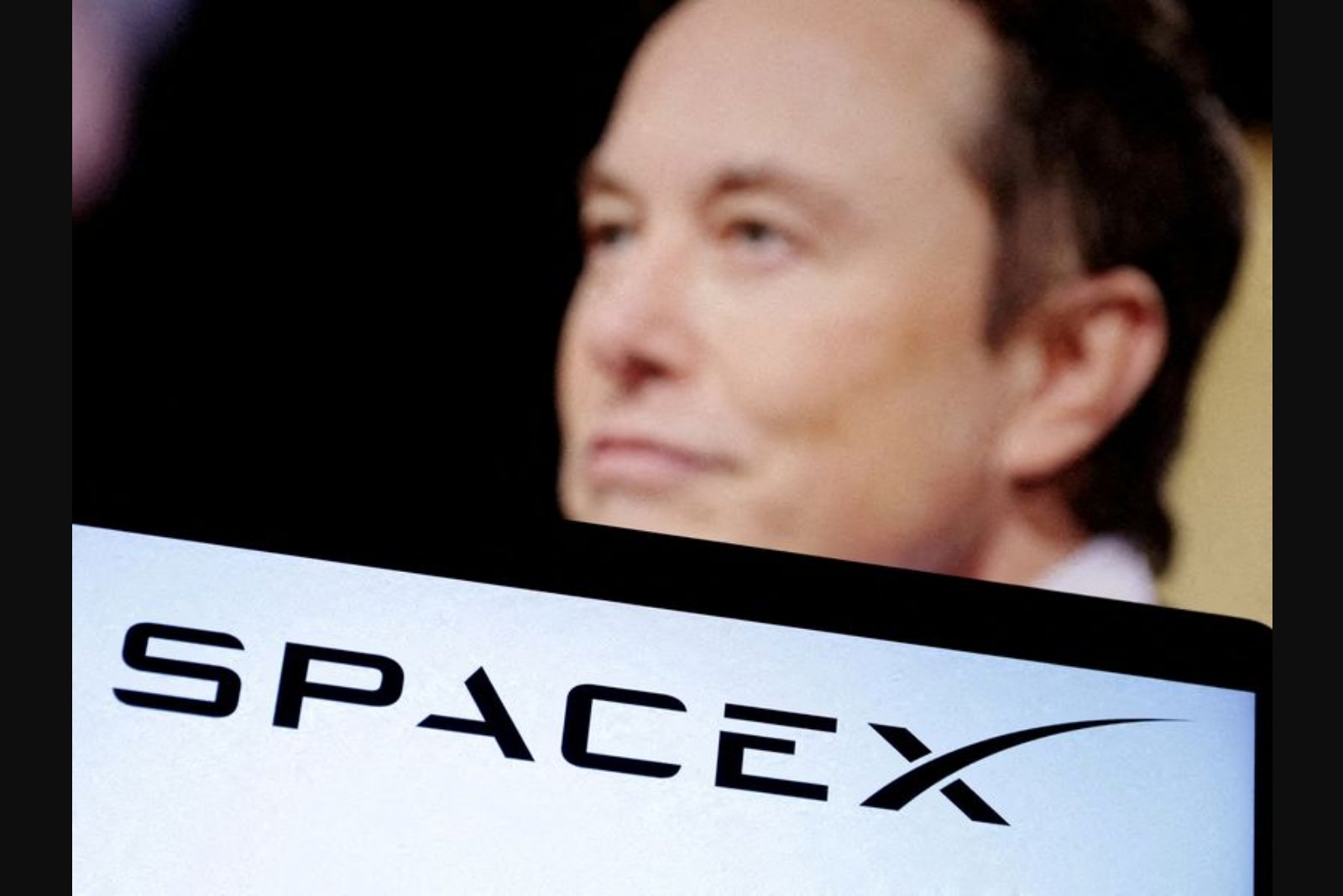 SpaceX and xAI Hold Merger Talks as Musk Lines Up a Major Public Offering
