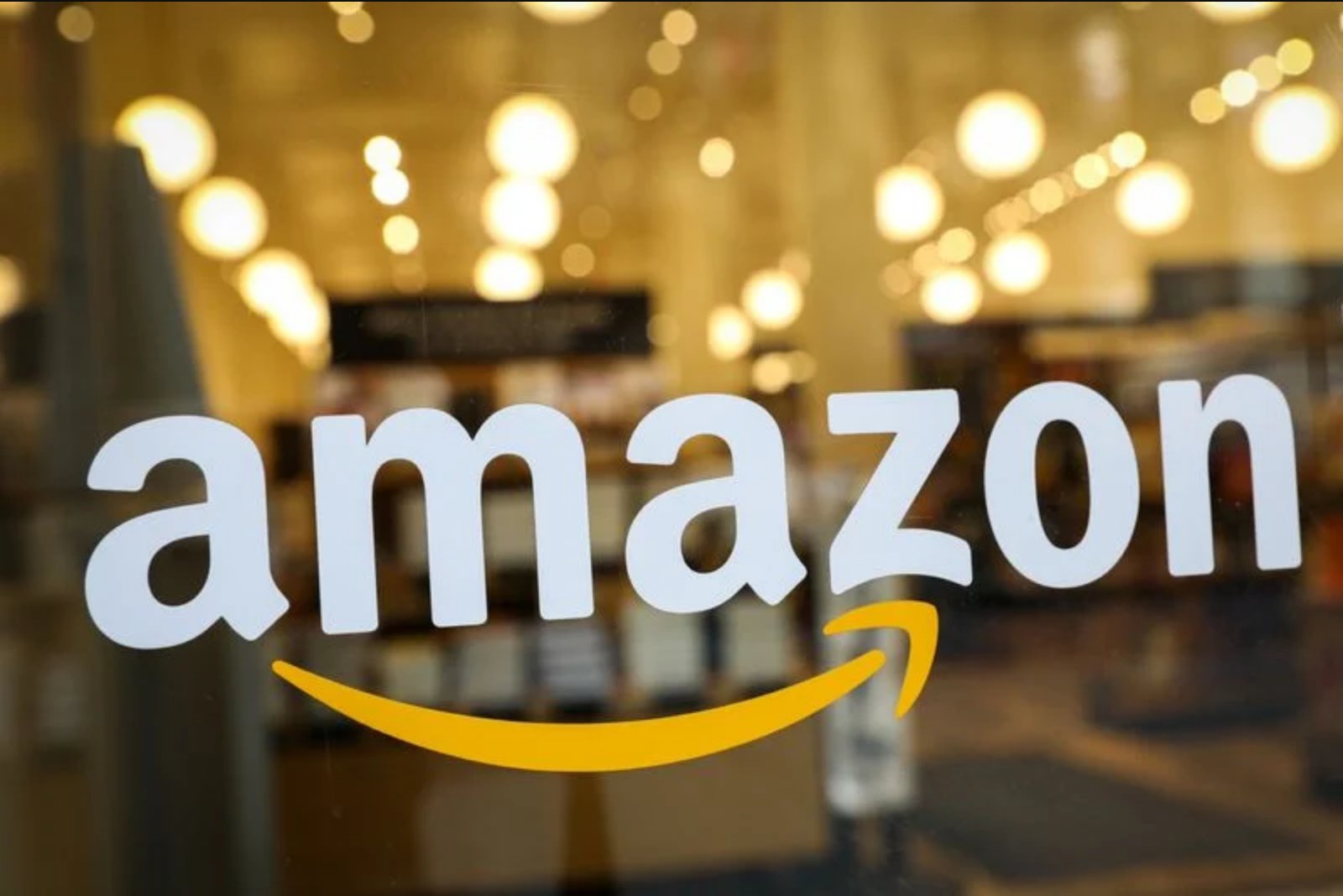 Amazon and Corning Launch Multi-Billion Partnership to Scale U.S. Fiber Optics Manufacturing